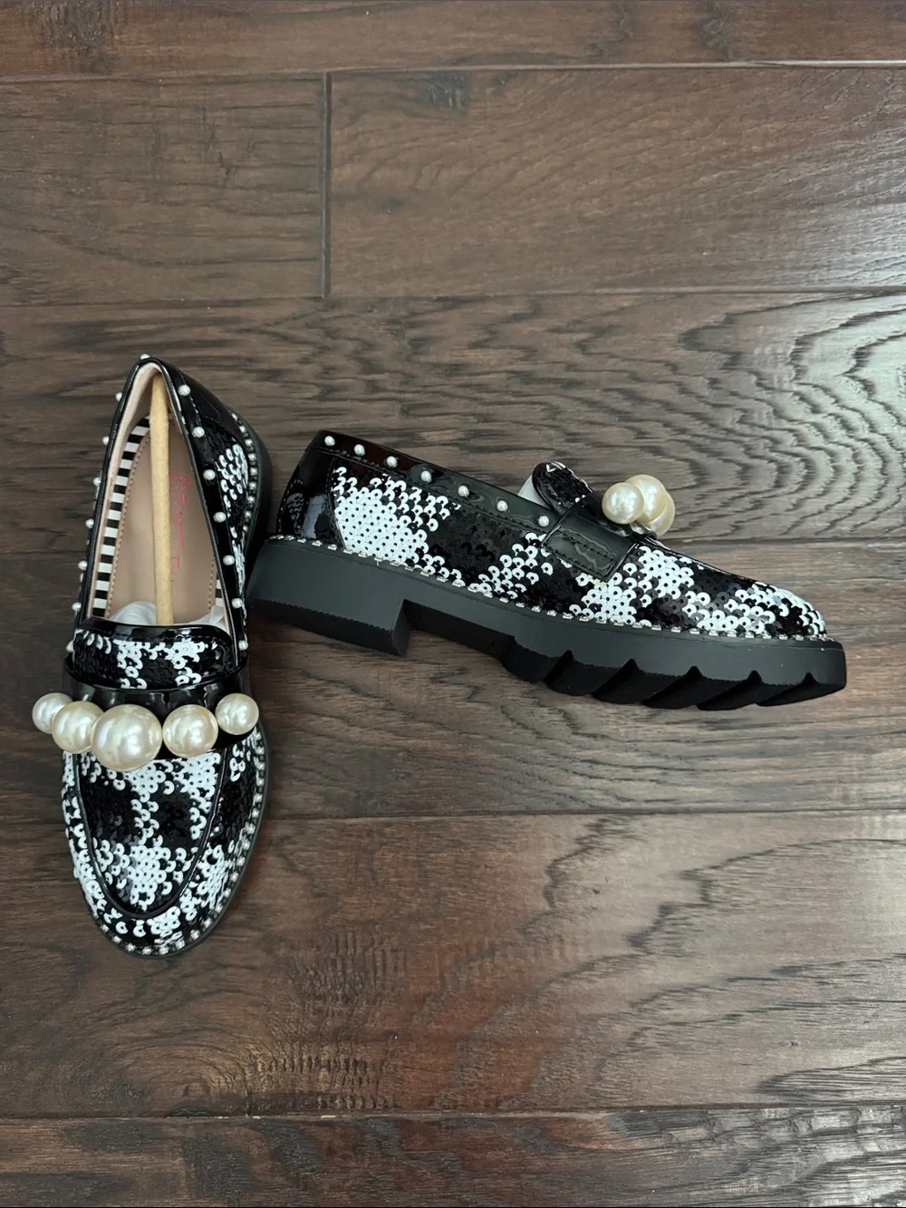 Betsey Johnson Loafers Black & White Women's 5 - Sequin Pearl-Accent Loafers